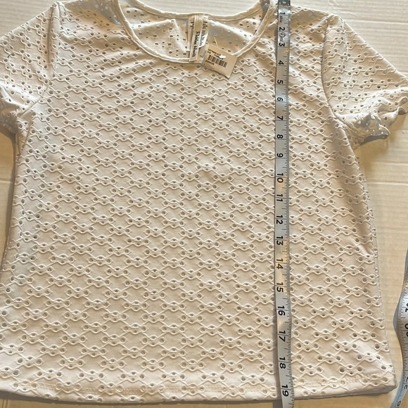 NWT-reckless hearts-L-white-embroidered short sleeve,round neck, eyelet,T-shirt - Picture 8 of 9